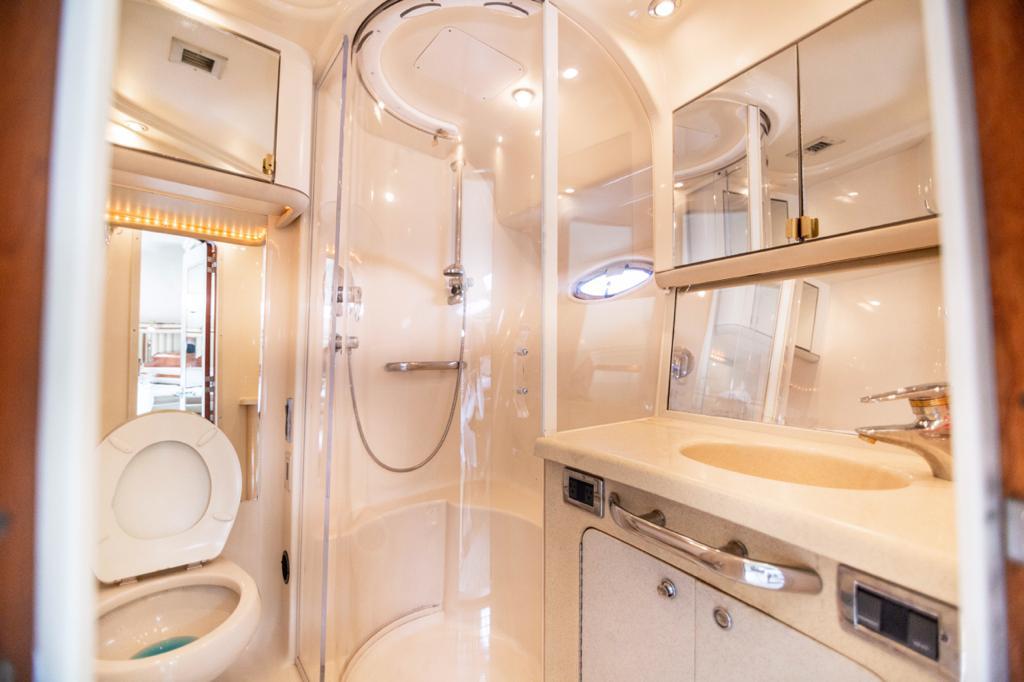 Yates de lujo en Cartagena | Alquiler exclusivo 25 Lujo y confort en el mar
