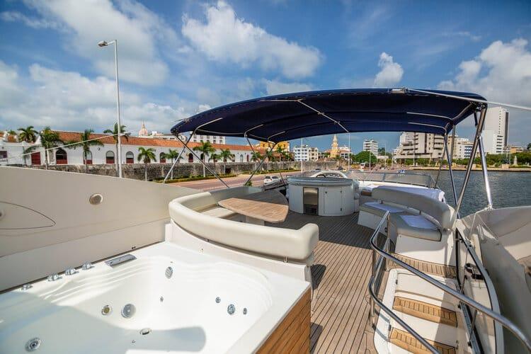 Yates de lujo en Cartagena | Alquiler exclusivo 41 Yate de lujo para alquiler en Cartagena